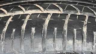 Used 2019 Mahindra KUV100 NXT K6+ 6 STR Petrol Manual tyres RIGHT FRONT TYRE TREAD VIEW