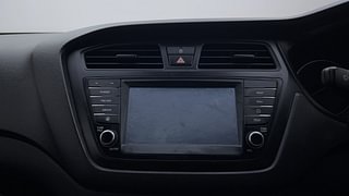 Used 2017 Hyundai Elite i20 [2014-2018] Asta 1.2 Dual Tone Petrol Manual top_features Integrated (in-dash) music system