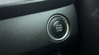 Used 2019 Maruti Suzuki Baleno [2015-2019] Zeta AT Petrol Petrol Automatic top_features Keyless start
