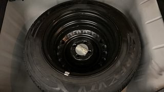 Used 2017 honda Jazz V CVT Petrol Automatic tyres SPARE TYRE VIEW