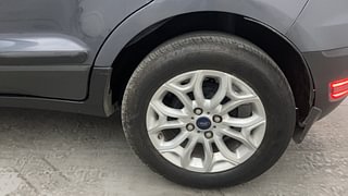 Used 2016 Ford EcoSport [2015-2017] Titanium 1.5L Ti-VCT AT Petrol Automatic tyres LEFT REAR TYRE RIM VIEW