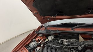Used 2022 Renault Duster [2020-2022] RXS Petrol Petrol Manual engine ENGINE RIGHT SIDE HINGE & APRON VIEW