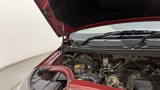 Used 2018 Mahindra TUV300 [2015-2020] T10 Dual Tone Diesel Manual engine ENGINE RIGHT SIDE HINGE & APRON VIEW