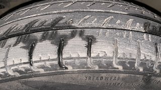 Used 2016 Renault Kwid [2015-2019] RXT Petrol Manual tyres LEFT FRONT TYRE TREAD VIEW