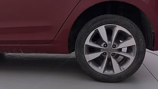 Used 2017 Hyundai Elite i20 [2014-2018] Asta 1.2 Dual Tone Petrol Manual tyres LEFT REAR TYRE RIM VIEW