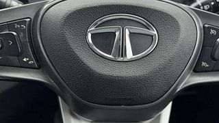 Used 2022 Tata Punch Accomplished MT Petrol Manual top_features Airbags