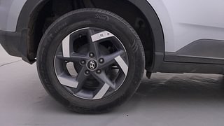 Used 2021 Hyundai Venue [2019-2022] SX 1.0  Turbo Petrol Manual tyres RIGHT REAR TYRE RIM VIEW