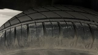 Used 2022 Renault Kwid Climber 1.0l SCE Petrol MT Petrol Manual tyres RIGHT REAR TYRE TREAD VIEW
