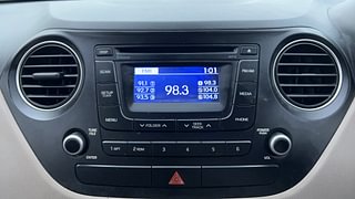 Used 2015 Hyundai Xcent [2014-2017] SX Petrol Petrol Manual top_features Integrated (in-dash) music system