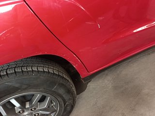 Used 2018 Mahindra TUV300 [2015-2020] T10 Dual Tone Diesel Manual dents MINOR SCRATCH