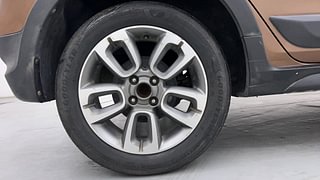 Used 2016 Hyundai i20 Active [2015-2020] 1.2 SX Petrol Manual tyres RIGHT REAR TYRE RIM VIEW
