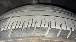 Used 2020 Kia Sonet HTX 1.5 Diesel Manual tyres RIGHT FRONT TYRE TREAD VIEW