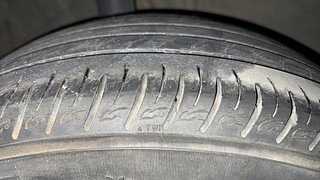 Used 2020 Kia Sonet HTX 1.5 Diesel Manual tyres RIGHT REAR TYRE TREAD VIEW