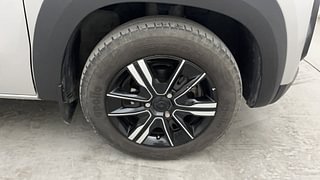 Used 2022 Renault Kwid Climber 1.0l SCE Petrol MT Petrol Manual tyres RIGHT FRONT TYRE RIM VIEW