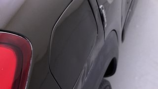 Used 2017 Renault Kwid [2015-2019] 1.0 RXT AMT Petrol Automatic dents MINOR DENT