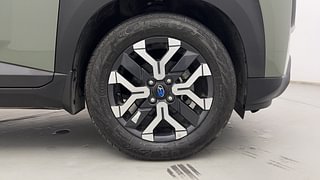Used 2023 Hyundai Exter SX(O) Connect 1.2 Petrol AMT Petrol Automatic tyres RIGHT FRONT TYRE RIM VIEW