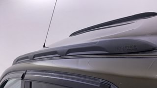 Used 2017 Renault Kwid [2015-2019] 1.0 RXT AMT Petrol Automatic dents MINOR DENT