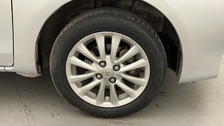 Used 2016 Toyota Etios [2010-2017] VX Petrol Manual tyres RIGHT FRONT TYRE RIM VIEW