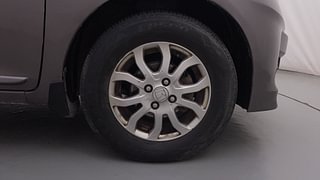 Used 2015 Honda Amaze [2013-2016] 1.2 VX AT i-VTEC Petrol Automatic tyres RIGHT FRONT TYRE RIM VIEW
