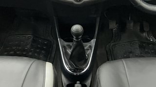 Used 2011 Toyota Etios [2010-2017] VX Petrol Manual interior GEAR  KNOB VIEW