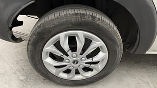 Used 2021 Renault Triber RXZ Petrol Manual tyres RIGHT REAR TYRE RIM VIEW