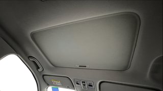 Used 2023 Hyundai New i20 Asta (O) 1.2 IVT Petrol Automatic top_features Sunroof