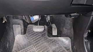 Used 2017 Maruti Suzuki Baleno [2015-2019] Delta AT Petrol Petrol Automatic interior PEDALS VIEW
