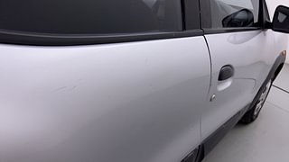 Used 2016 Renault Kwid [2015-2019] RXT Petrol Manual dents MINOR DENT