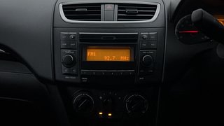 Used 2017 Maruti Suzuki Swift [2011-2017] VXi Petrol Manual interior MUSIC SYSTEM & AC CONTROL VIEW