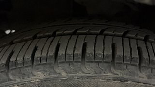 Used 2016 hyundai i10 Sportz 1.1 Petrol Petrol Manual tyres LEFT FRONT TYRE TREAD VIEW