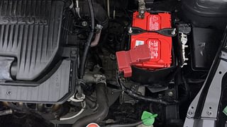 Used 2017 Maruti Suzuki Swift [2011-2017] VXi Petrol Manual engine ENGINE LEFT SIDE VIEW