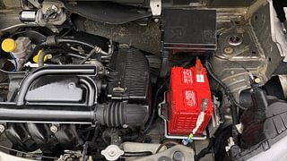 Used 2017 Renault Kwid [2017-2019] RXT 1.0 SCE Special Petrol Manual engine ENGINE LEFT SIDE VIEW