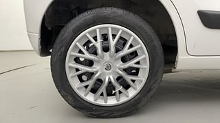 Used 2014 Maruti Suzuki Wagon R 1.0 [2010-2019] VXi Petrol Manual tyres RIGHT REAR TYRE RIM VIEW