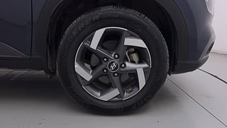 Used 2020 Hyundai Venue [2019-2022] SX Plus 1.0 Turbo DCT Petrol Automatic tyres RIGHT FRONT TYRE RIM VIEW