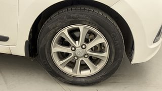 Used 2016 Hyundai Grand i10 [2013-2017] Asta (O) AT 1.2 kappa VTVT Petrol Automatic tyres RIGHT FRONT TYRE RIM VIEW