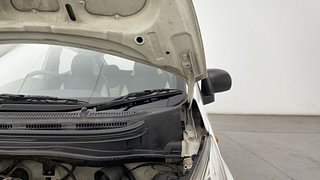 Used 2018 Hyundai Eon [2011-2018] Era + SE Petrol Manual engine ENGINE LEFT SIDE HINGE & APRON VIEW