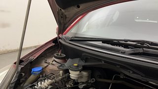 Used 2018 Honda Brio [2017-2018] VX AT Petrol Automatic engine ENGINE RIGHT SIDE HINGE & APRON VIEW