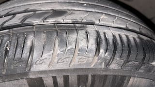 Used 2020 Hyundai Venue [2019-2022] SX Plus 1.0 Turbo DCT Petrol Automatic tyres RIGHT FRONT TYRE TREAD VIEW