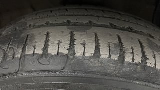 Used 2015 Hyundai Grand i10 [2013-2017] Sportz 1.2 Kappa VTVT Petrol Manual tyres RIGHT FRONT TYRE TREAD VIEW