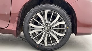 Used 2017 Honda City [2017-2020] VX CVT Petrol Automatic tyres RIGHT FRONT TYRE RIM VIEW