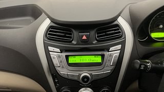 Used 2014 Hyundai Eon [2011-2018] Magna Petrol Manual top_features Integrated (in-dash) music system