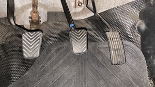 Used 2018 Hyundai Eon [2011-2018] Era + SE Petrol Manual interior PEDALS VIEW