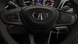Used 2023 Tata Altroz XMA+ 1.2l Petrol AT Petrol Automatic top_features Steering mounted controls
