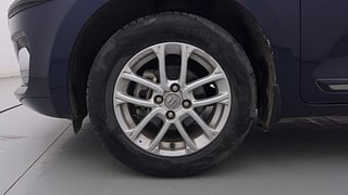 Used 2022 Maruti Suzuki Swift ZXI Petrol Manual tyres LEFT FRONT TYRE RIM VIEW
