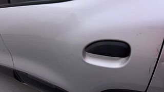 Used 2016 Renault Kwid [2015-2019] RXT Petrol Manual dents MINOR SCRATCH