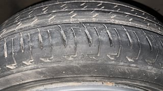Used 2019 Maruti Suzuki Ignis [2017-2020] Delta AMT Petrol Petrol Automatic tyres RIGHT FRONT TYRE TREAD VIEW