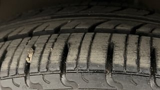 Used 2016 Hyundai Grand i10 [2013-2017] Asta (O) AT 1.2 kappa VTVT Petrol Automatic tyres LEFT FRONT TYRE TREAD VIEW