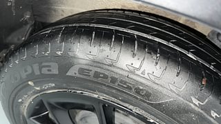 Used 2020 Maruti Suzuki Ignis [2017-2020] Zeta AMT Petrol Petrol Automatic tyres LEFT REAR TYRE TREAD VIEW