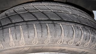 Used 2020 renault Kwid 1.0 RXT Opt Petrol Manual tyres LEFT REAR TYRE TREAD VIEW