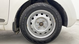 Used 2018 Hyundai Eon [2011-2018] Era + SE Petrol Manual tyres RIGHT FRONT TYRE RIM VIEW